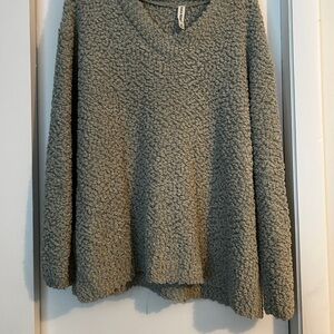 Zenana Outfitters Gray Textured Knit Sweater